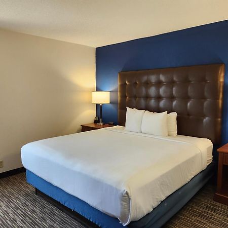 Heritage Inn & Suites St Louis Fenton, Trademark By Wyndham Exterior foto