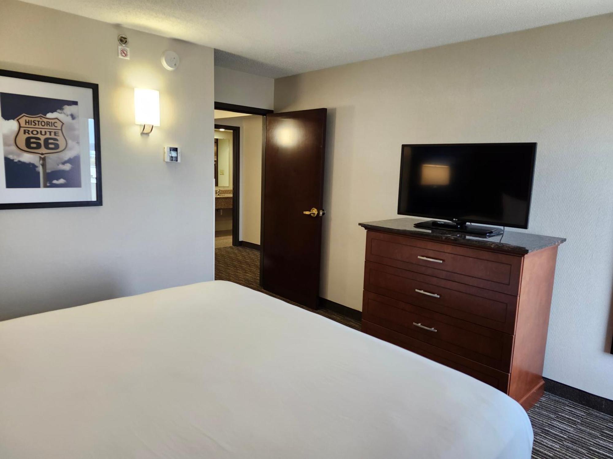 Heritage Inn & Suites St Louis Fenton, Trademark By Wyndham Exterior foto